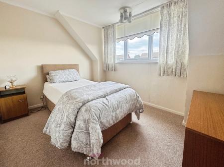 2 bedroom Semi-detached house for sale in Alder Grove, Moorends, Doncaster, DN8