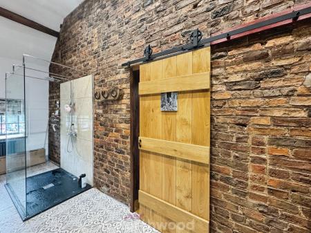 4 bedroom Character Property for sale in Bridge Street, Thorne, Doncaster, DN8