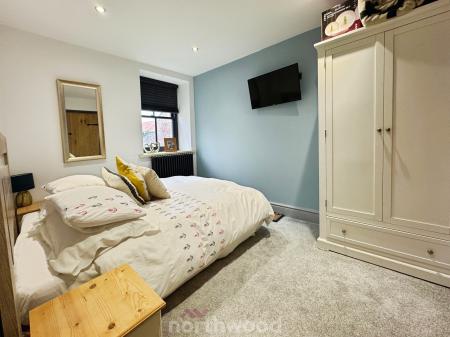 4 bedroom Character Property for sale in Bridge Street, Thorne, Doncaster, DN8