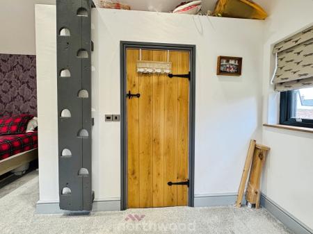 4 bedroom Character Property for sale in Bridge Street, Thorne, Doncaster, DN8