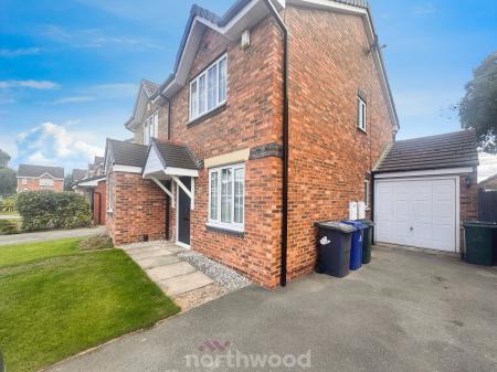 2 bedroom Semi-detached house for sale in Bryson Close, Thorne, Doncaster, DN8