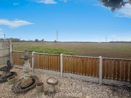 2 bedroom Semi-detached house for sale in Bryson Close, Thorne, Doncaster, DN8