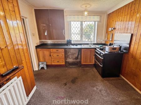 3 bedroom Semi-detached house for sale in Cherry Tree Drive, Thorne, Doncaster, DN8