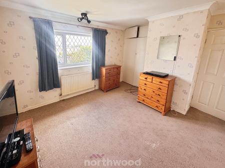 3 bedroom Semi-detached house for sale in Cherry Tree Drive, Thorne, Doncaster, DN8