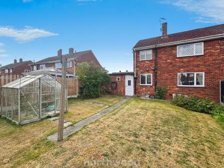 3 bedroom Semi-detached house for sale in Cherry Tree Drive, Thorne, Doncaster, DN8
