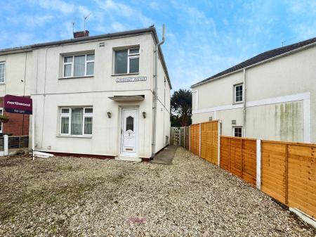 2 bedroom Semi-detached house for sale in Chestnut Avenue, Thorne, Doncaster, DN8