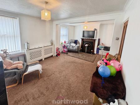 3 bedroom Detached house for sale in Hatfield Road, Thorne, Doncaster, DN8