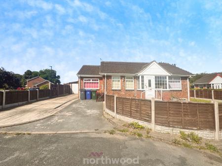 3 bedroom Detached bungalow for sale in James Court, Doncaster, Doncaster, DN8
