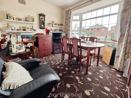 2 bedroom Detached bungalow for sale in Kirton Lane, Doncaster, Doncaster, DN8