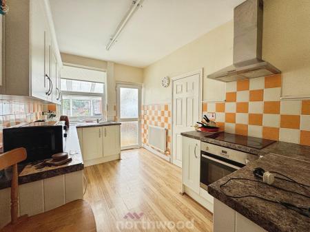 2 bedroom Detached bungalow for sale in Kirton Lane, Doncaster, Doncaster, DN8