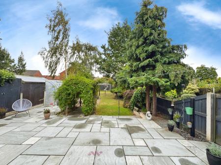 3 bedroom End of terrace house for sale in Marshland Road, Moorends, Doncaster, DN8