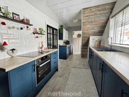 3 bedroom End of terrace house for sale in Marshland Road, Moorends, Doncaster, DN8