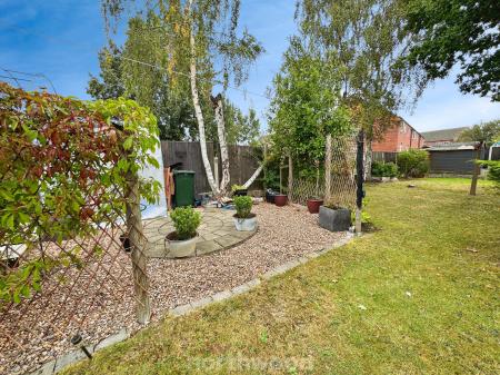 3 bedroom End of terrace house for sale in Marshland Road, Moorends, Doncaster, DN8