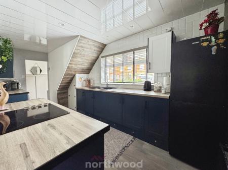 3 bedroom End of terrace house for sale in Marshland Road, Moorends, Doncaster, DN8