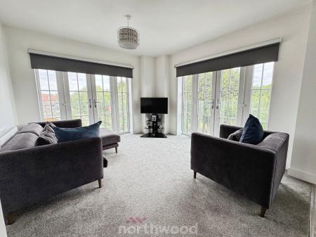 2 bedroom Apartment for sale in Moorings Drive, Thorne, Doncaster, DN8