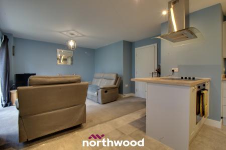 2 bedroom Apartment for sale in Moorings Drive, Doncaster, Doncaster, DN8