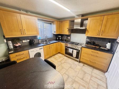 3 bedroom Detached house for sale in Moorside Court, Moorends, DN8