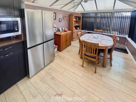 3 bedroom Detached house for sale in Moorside Court, Moorends, DN8