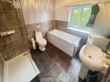 3 bedroom Semi-detached house for sale in Orchard Lane, Moorends, Doncaster, DN8
