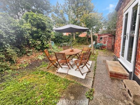 3 bedroom Semi-detached house for sale in Orchard Lane, Moorends, Doncaster, DN8