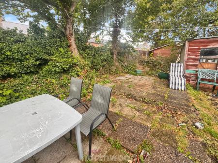 3 bedroom Semi-detached house for sale in Orchard Lane, Moorends, Doncaster, DN8