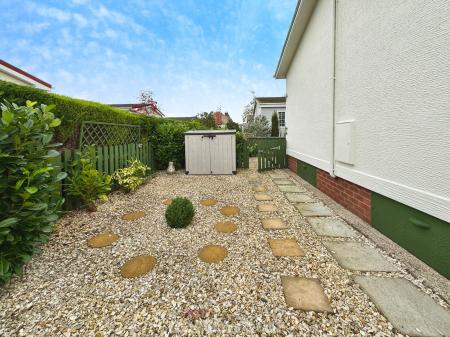 2 bedroom Park home for sale in Palm Grove Court, Thorne, Doncaster, DN8