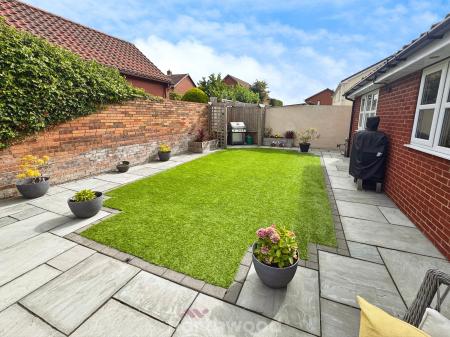 3 bedroom Detached bungalow for sale in South End, Thorne, Doncaster, DN8