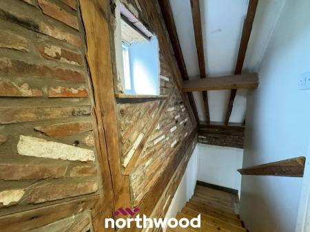 4 bedroom Semi-detached house for sale in South End, Thorne, Doncaster, DN8