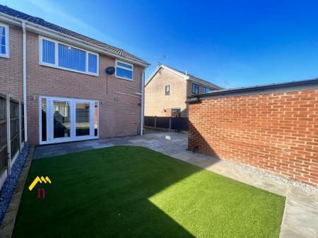3 bedroom Semi-detached house for sale in St Michaels Close, Thorne, Doncaster, DN8