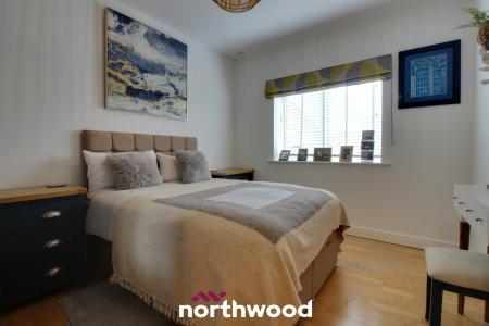 5 bedroom Bungalow for sale in West Court, Thorne, Doncaster, DN8