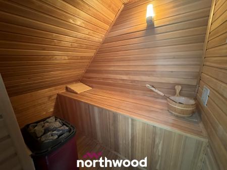 5 bedroom Bungalow for sale in West Court, Thorne, Doncaster, DN8