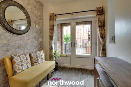 5 bedroom Bungalow for sale in West Court, Thorne, Doncaster, DN8