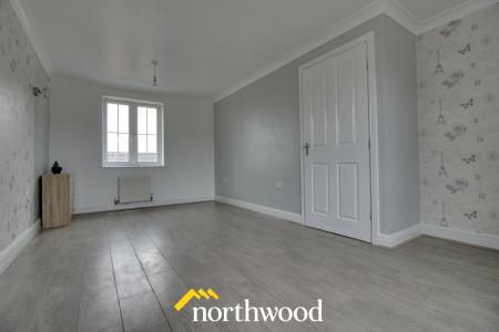 1 bedroom Flat to let in Lakeside Mews, Thorne, Doncaster, DN8