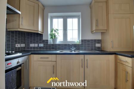 1 bedroom Flat to let in Lakeside Mews, Thorne, Doncaster, DN8
