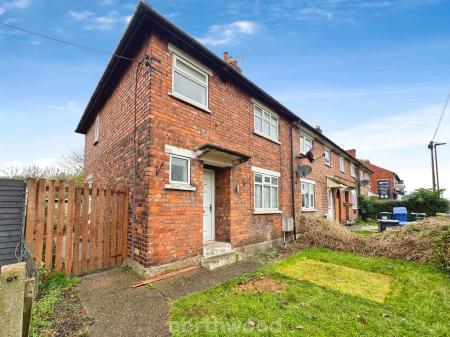 3 bedroom End of terrace house for sale in South Road, Moorends, Doncaster, DN8