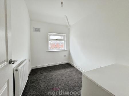 3 bedroom End of terrace house for sale in South Road, Moorends, Doncaster, DN8