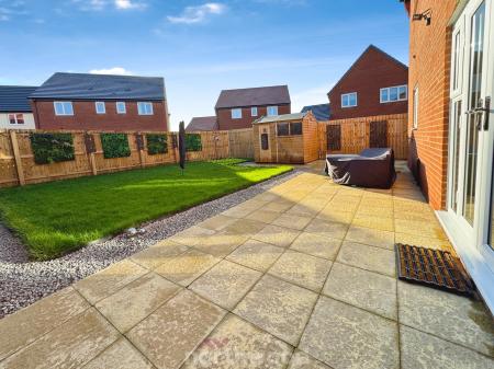 4 bedroom Detached house for sale in Myers Pasture, Howden, Goole, DN14