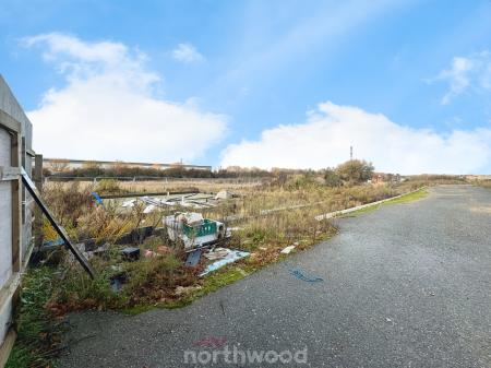 0 bedroom Land (Residential) for sale in Robin Hood Grove, Thorne, DN8