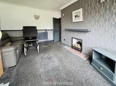 3 bedroom Semi-detached house for sale in Durham Avenue, Thorne, Doncaster, DN8