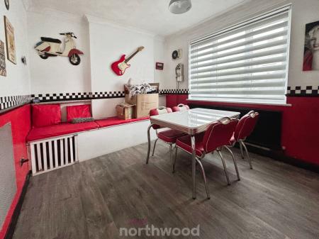 3 bedroom Semi-detached house for sale in Durham Avenue, Thorne, Doncaster, DN8