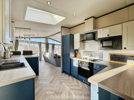 2 bedroom Park home for sale in 7 Lakes Country Park, Crowle, DN17