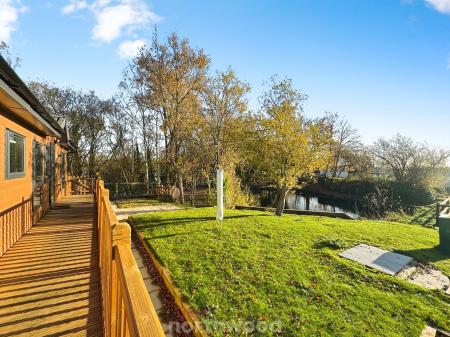 2 bedroom Park home for sale in 7 Lakes Country Park, Crowle, DN17