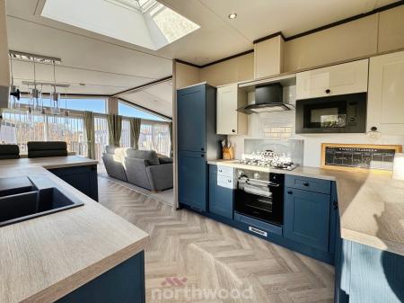 2 bedroom Park home for sale in 7 Lakes Country Park, Crowle, DN17