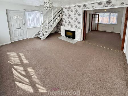 3 bedroom Semi-detached house for sale in Abbey Road, Dunscroft, Doncaster, DN7