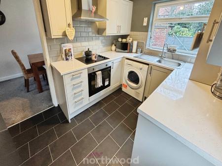 3 bedroom Semi-detached house for sale in Amanda Drive, Hatfield, Doncaster, DN7