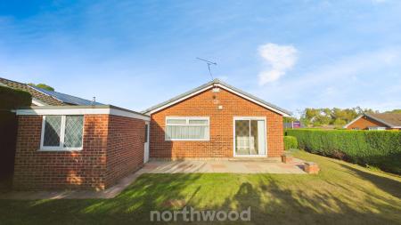 3 bedroom Bungalow for sale in Bellerby Road, Skellow, Doncaster, DN6