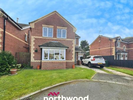 3 bedroom Detached house for sale in Cathedral Court, Dunsville, Doncaster, DN7
