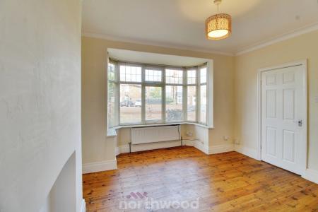 3 bedroom Semi-detached house for sale in Chestnut Avenue, Wheatley Hills, Doncaster, DN2