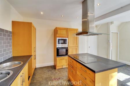 3 bedroom Semi-detached house for sale in Chestnut Avenue, Wheatley Hills, Doncaster, DN2