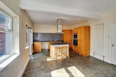 3 bedroom Semi-detached house for sale in Chestnut Avenue, Wheatley Hills, Doncaster, DN2